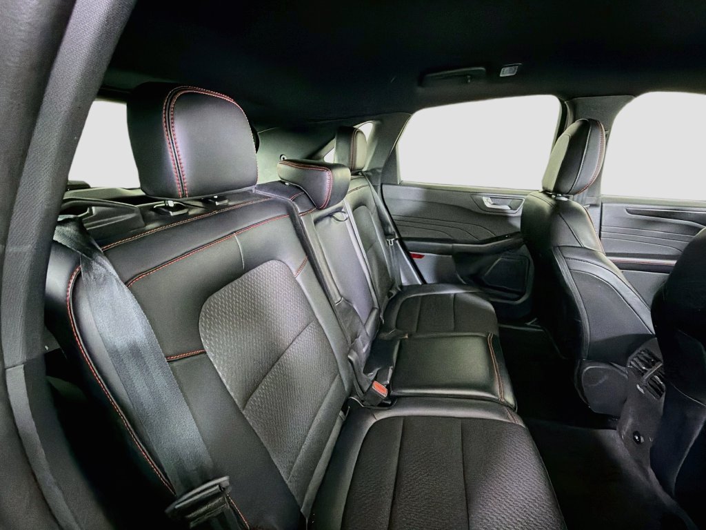 Used 2025 Ford Escape ST-Line FWD image 27
