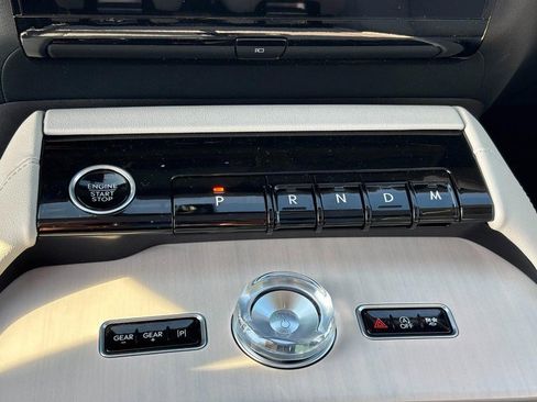 New 2025 Lincoln Navigator L Reserve image 25