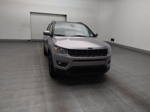 Used 2018 Jeep Compass Latitude FWD image 13