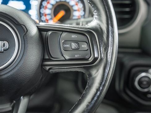 Used 2021 Jeep Gladiator Willys image 31