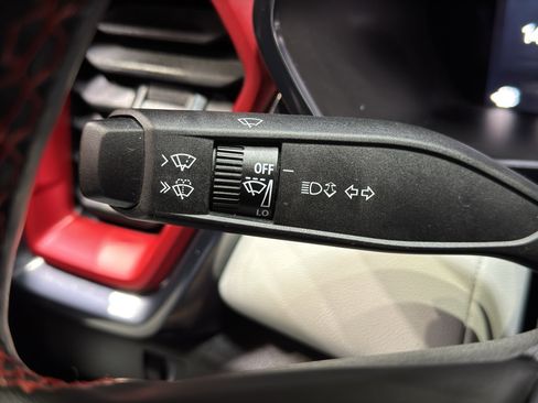 Used 2024 GMC Canyon AT4X image 26