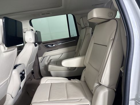 Used 2021 GMC Yukon XL Denali image 23