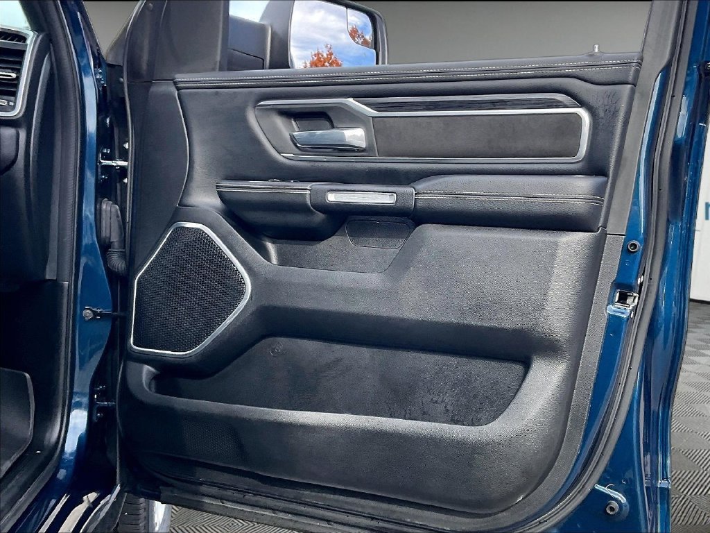Used 2023 RAM 1500 Laramie AWD/4WD image 11