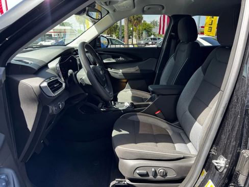 Used 2023 Chevrolet TrailBlazer LT w/ Convenience Package image 10