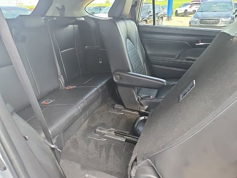 Used 2022 Toyota Highlander XLE image 85