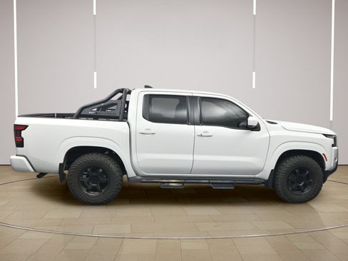 Certified 2023 Nissan Frontier SV w/ SV Convenience Package AWD/4WD image 8