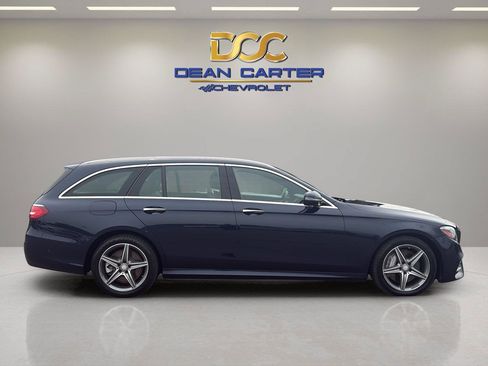 Used 2017 Mercedes-Benz E 400 4MATIC Wagon image 6