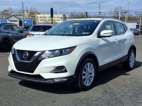 Used 2022 Nissan Rogue Sport SV w/ Technology Package image 8