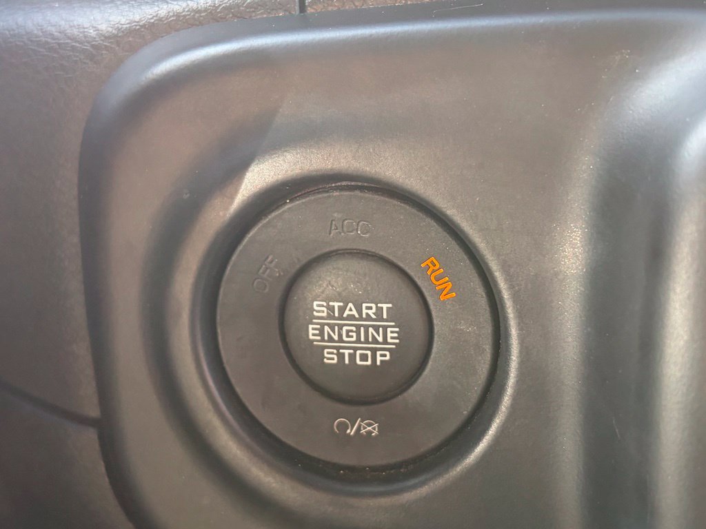 Used 2022 Jeep Wrangler Unlimited Sahara AWD/4WD image 22