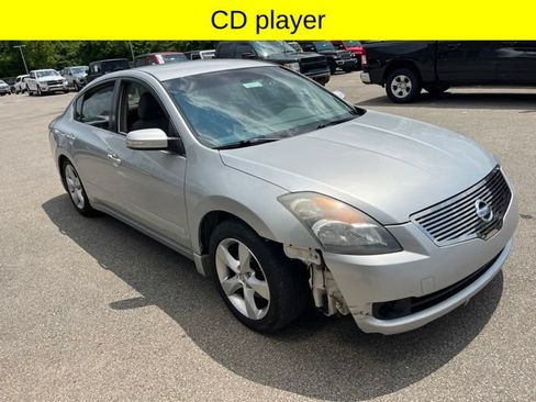 Used 2007 Nissan Altima 3.5 SE FWD image 2