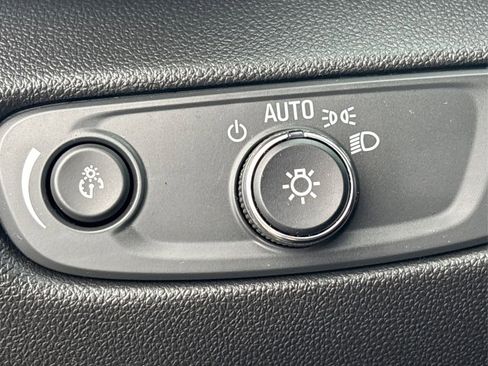 Used 2023 Chevrolet Blazer LT image 24