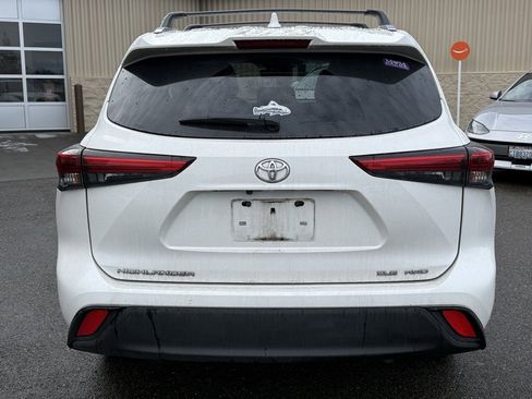 Used 2020 Toyota Highlander XLE image 4