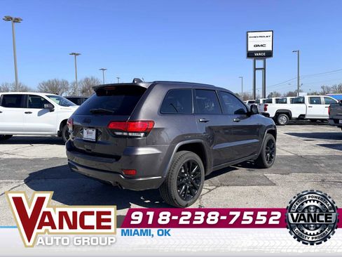 Used 2019 Jeep Grand Cherokee Altitude image 7