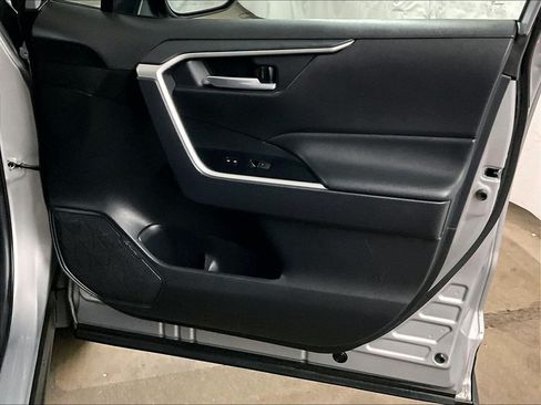 Certified 2025 Toyota RAV4 XLE AWD/4WD image 12