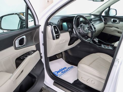 Used 2021 Kia Sorento SX image 3
