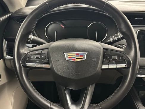 Used 2023 Cadillac XT4 Luxury image 23