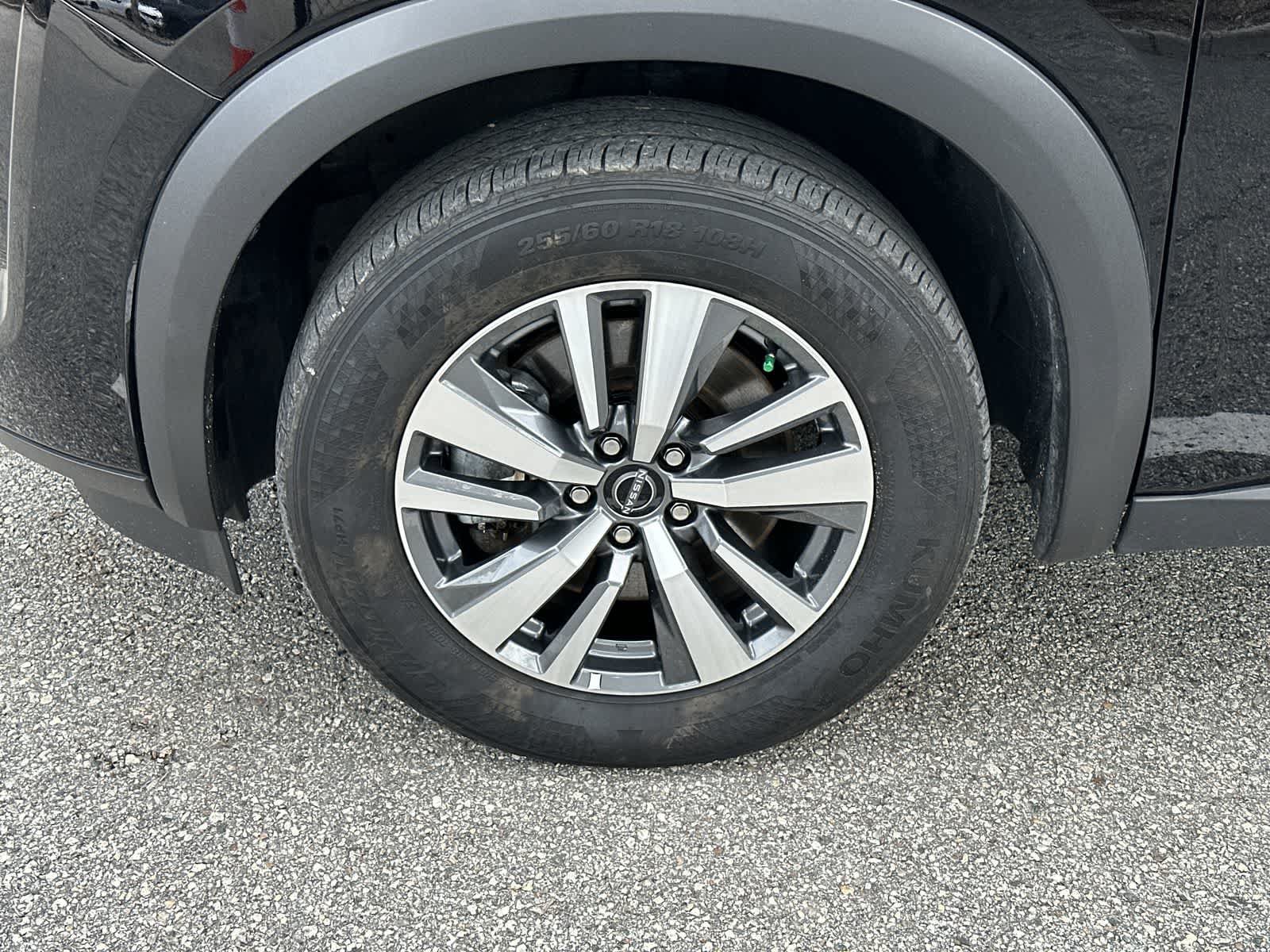 Used 2025 Nissan Pathfinder SL AWD/4WD image 13