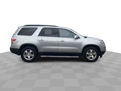 Used 2008 GMC Acadia SLT w/ Cargo Convenience Package image 9