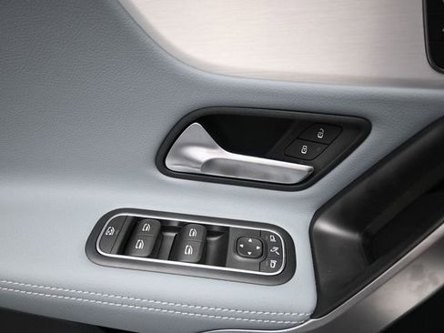 New 2025 Mercedes-Benz CLA 35 AMG 4MATIC image 19