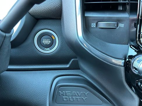 New 2026 RAM 2500 Laramie AWD/4WD image 27