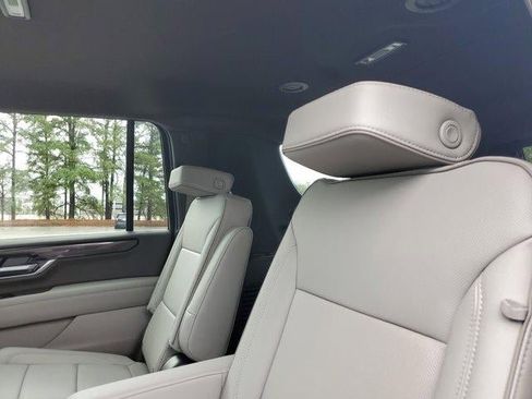 New 2026 GMC Yukon XL Elevation image 10