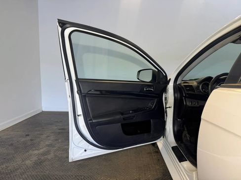 Used 2017 Mitsubishi Lancer ES FWD image 7