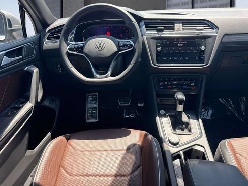 Used 2022 Volkswagen Tiguan SEL R-Line AWD/4WD image 21
