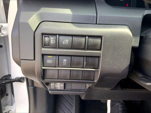 Used 2025 Toyota Tacoma SR RWD image 37