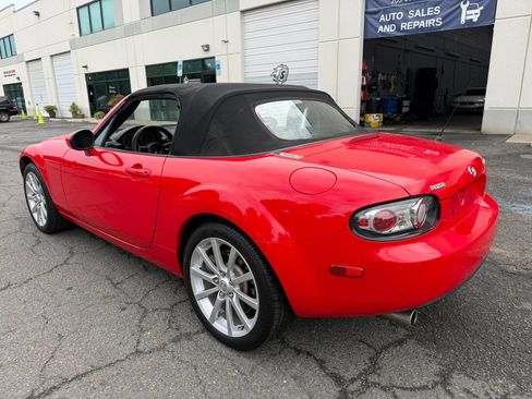 Used 2006 MAZDA MX-5 Miata Grand Touring w/ Premium Pkg RWD image 12