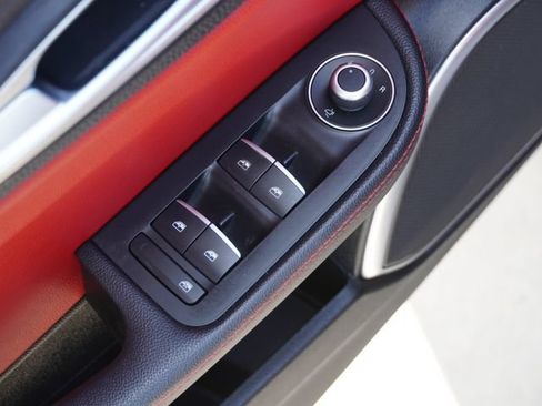 Used 2020 Alfa Romeo Giulia RWD image 19