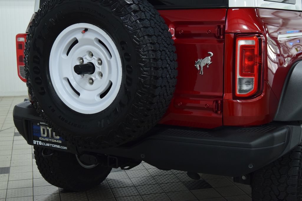 Used 2025 Ford Bronco Heritage Edition AWD/4WD image 21