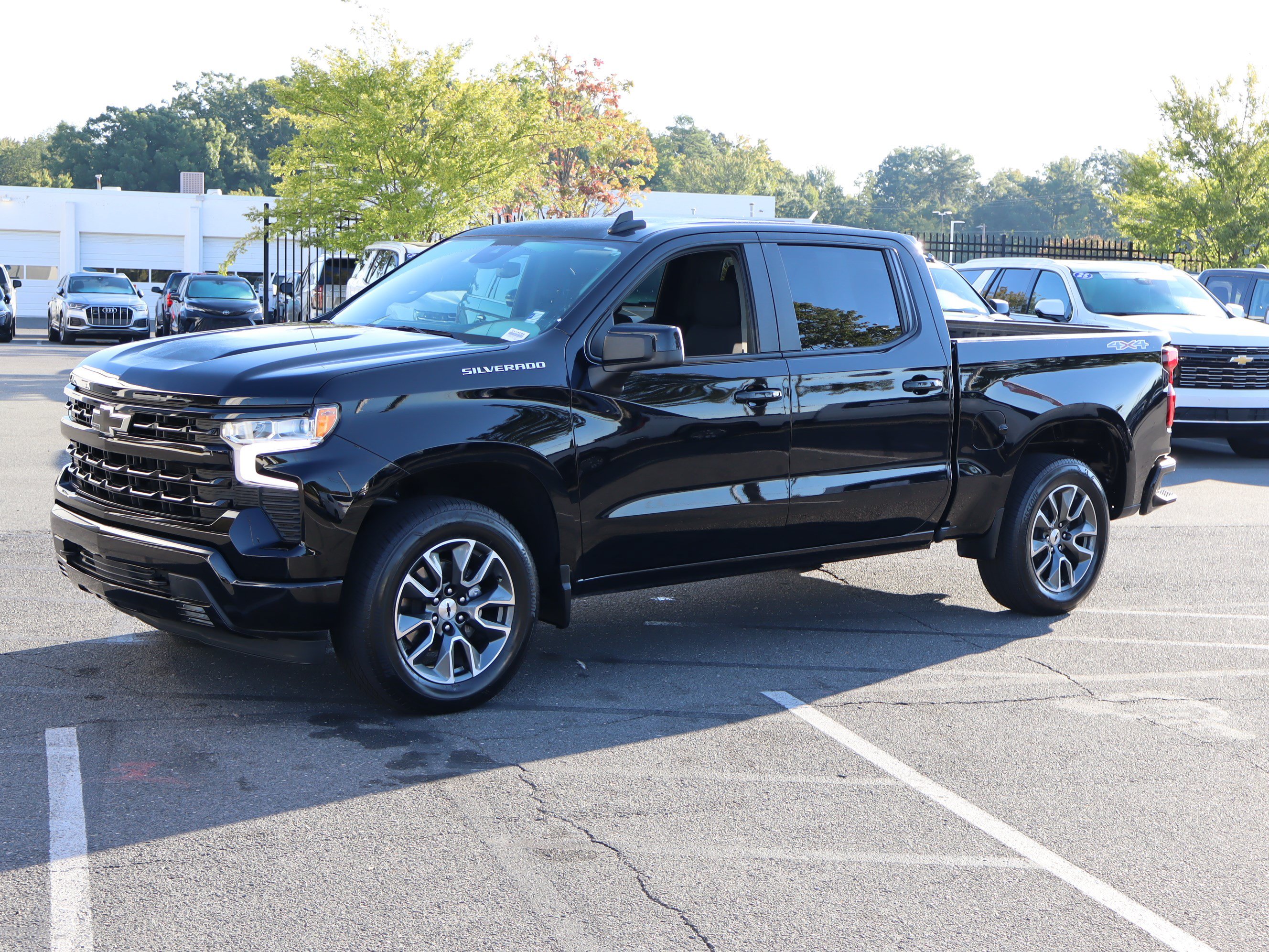 Used 2023 Chevrolet Silverado 1500 RST AWD/4WD image 5