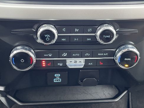 Used 2022 Ford F150 XLT w/ Equipment Group 302A High image 24