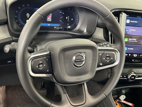 Certified 2025 Volvo XC40 B5 Plus image 12