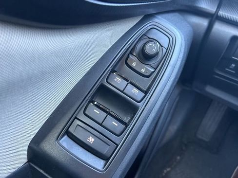 Used 2018 Subaru Impreza 2.0i image 18