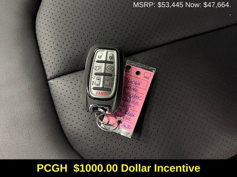 New 2026 Chrysler Pacifica Select w/ S Appearance Package image 29