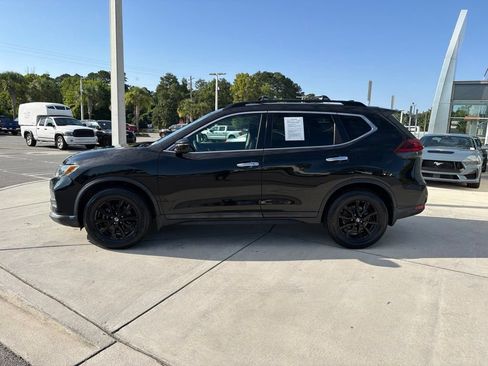 Used 2018 Nissan Rogue SV FWD image 4