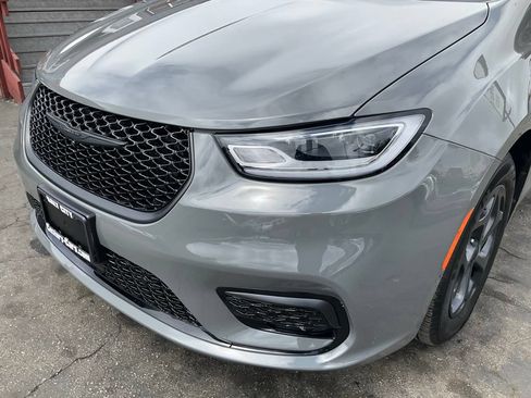 Used 2023 Chrysler Pacifica Limited w/ S Appearance Package FWD image 88