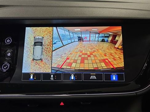 Used 2023 Buick Envision Avenir image 19