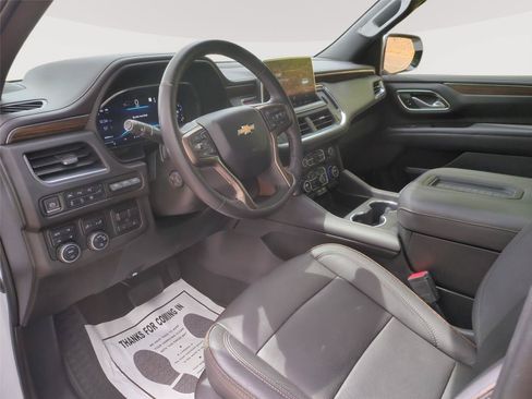 Used 2022 Chevrolet Tahoe High Country AWD/4WD image 13