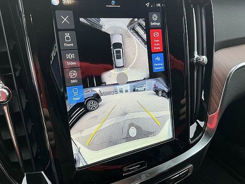 New 2026 Volvo V60 B5 Cross Country Plus w/ Climate Package image 21