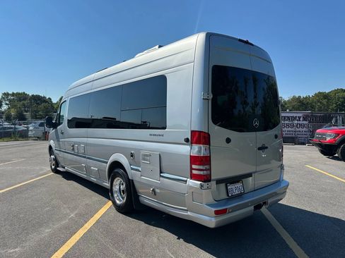 Used 2016 Mercedes-Benz Sprinter 3500 image 6