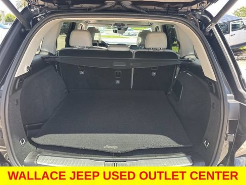Used 2022 Jeep Grand Cherokee Summit RWD image 8