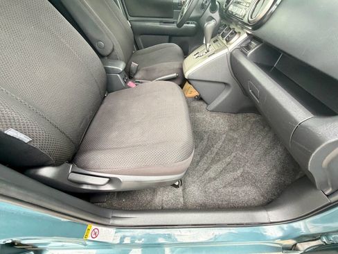 Used 2009 Scion xB FWD image 35