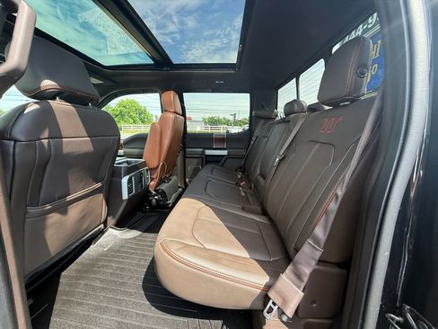 Used 2015 Ford F150 King Ranch w/ Equipment Group 601A Luxury AWD/4WD image 18