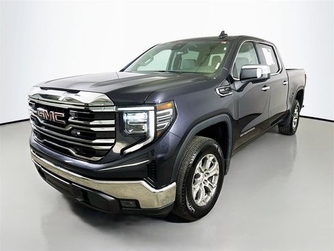 Used 2024 GMC Sierra 1500 SLT image 3