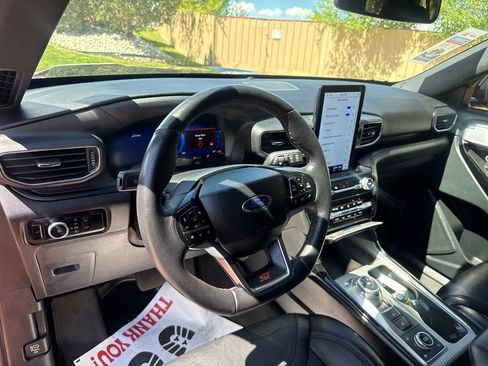 Used 2023 Ford Explorer ST w/ Equipment Group 401A AWD/4WD image 15