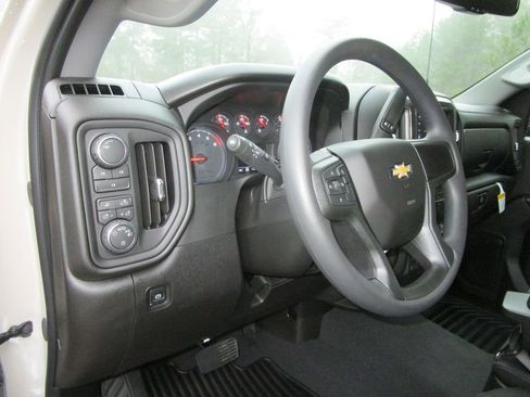 New 2026 Chevrolet Silverado 2500 Custom w/ Custom Value Package image 32