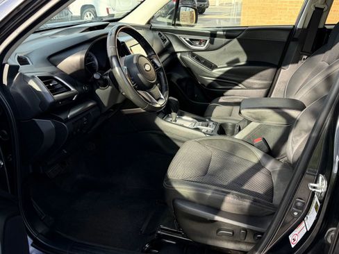 Used 2019 Subaru Forester Premium AWD/4WD image 14