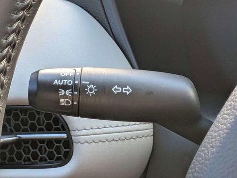 Used 2023 Honda HR-V EX-L image 28